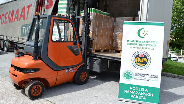 Distribucija ramazanskih paketa
